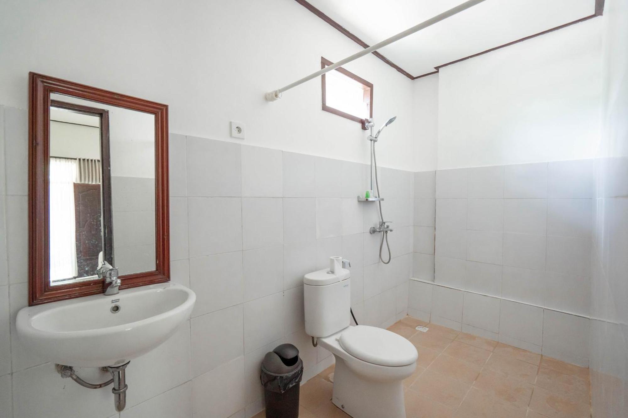 Brisk Homestay Uluwatu Redpartner Exteriör bild