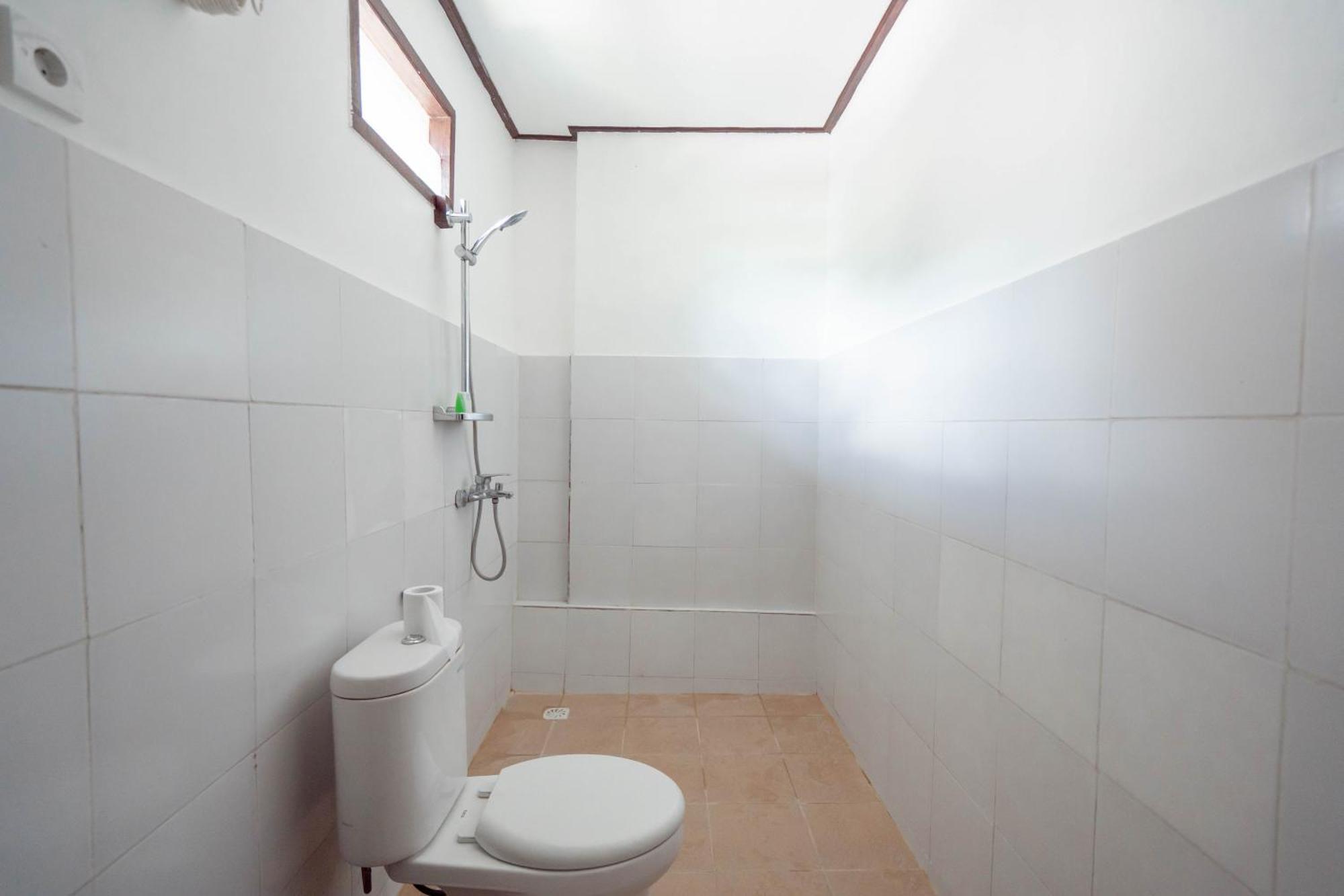 Brisk Homestay Uluwatu Redpartner Exteriör bild