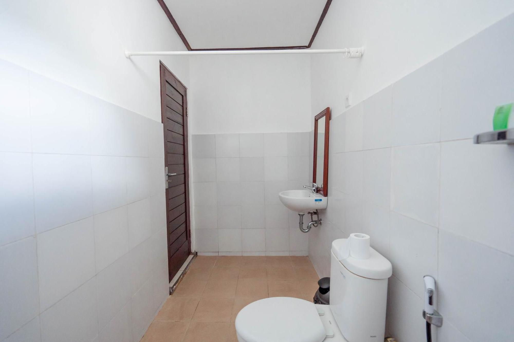 Brisk Homestay Uluwatu Redpartner Exteriör bild